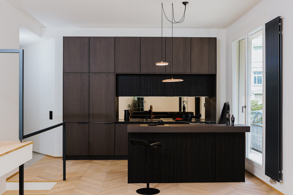 Harmonie aus Holz und Naturstein