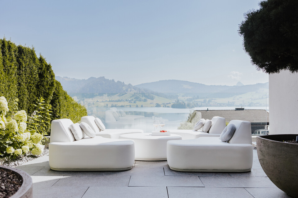White Living