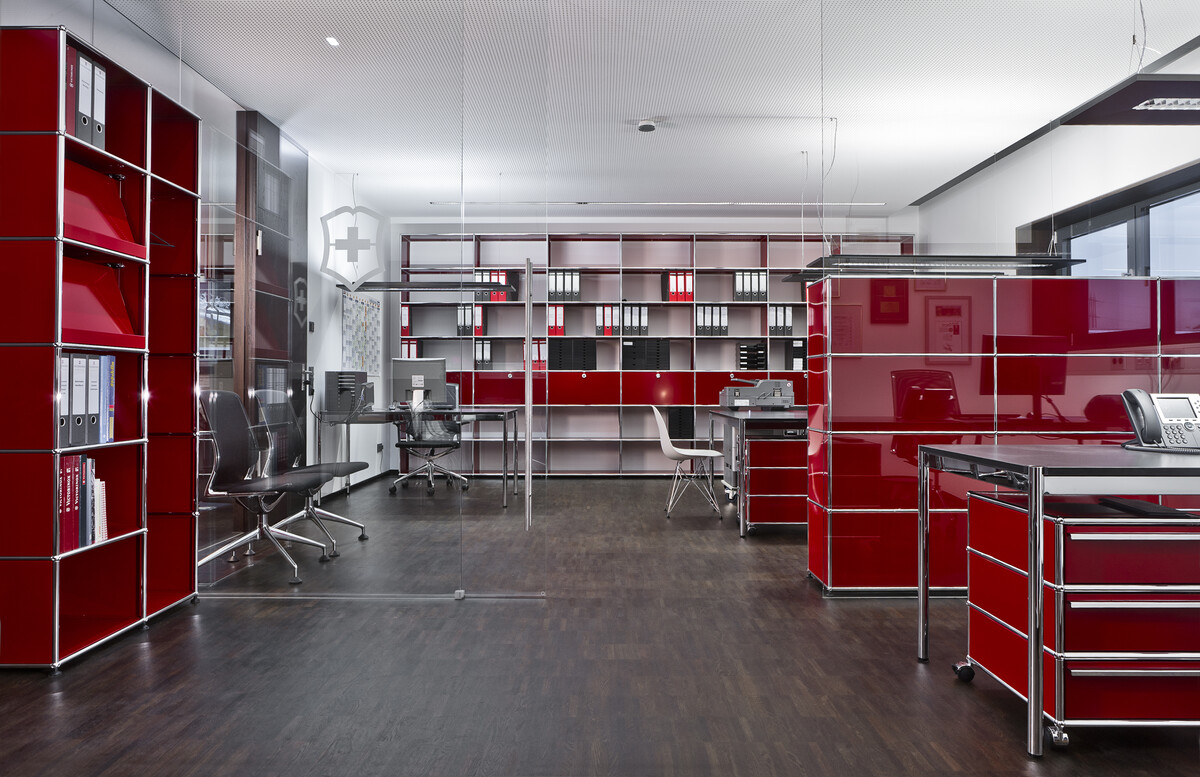 Arbeiten im Einklang mit Form und Farbe. Klare Strukturen: System USM Haller, Vitra
